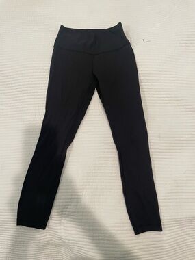Black High-Waist Lulumelon Active Leggings (Size 6)